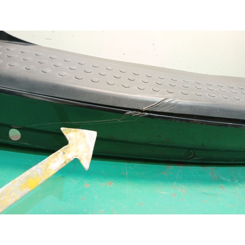 PARAGOLPES TRASERO