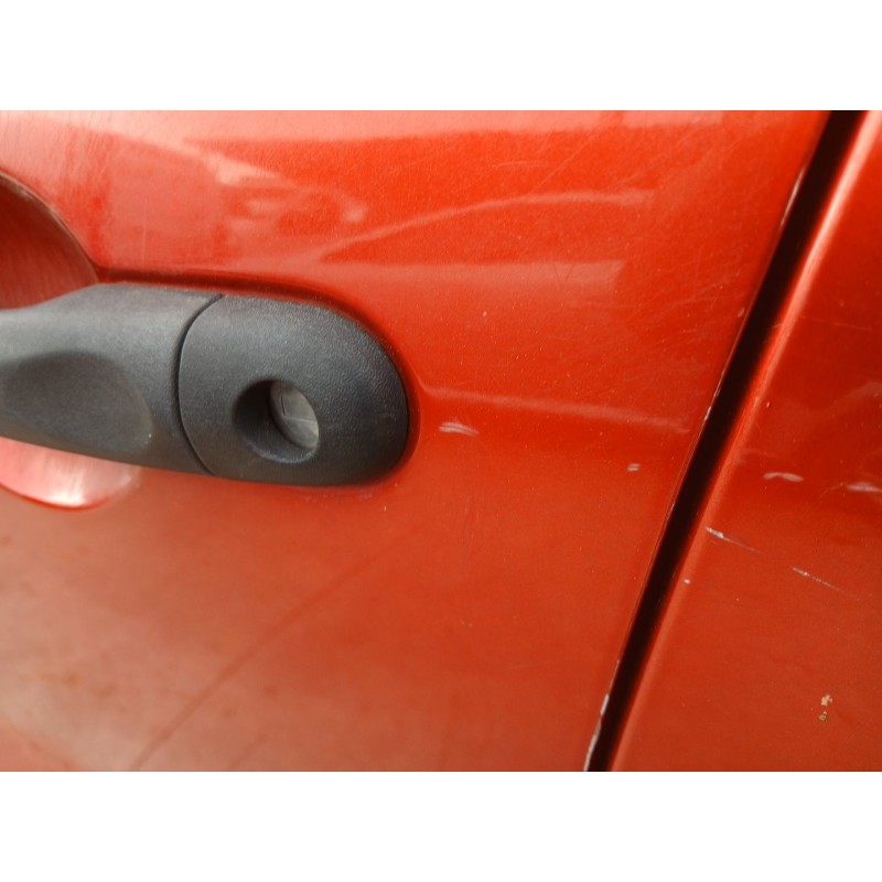 PUERTA DELANTERA IZQUIERDA