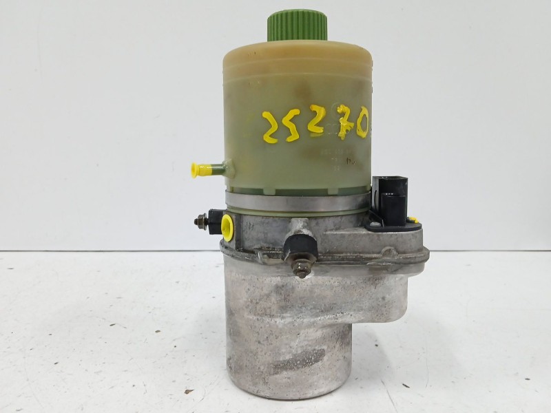 Recambio de bomba direccion para seat ibiza (6l1) 1.2 referencia OEM IAM 6Q0423371  