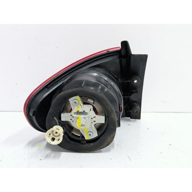 PILOTO TRASERO DERECHO 5P0945112