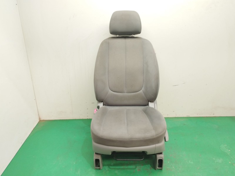 Recambio de asiento delantero izquierdo para kia carens iii monospace (un) 2.0 crdi 140 referencia OEM IAM   