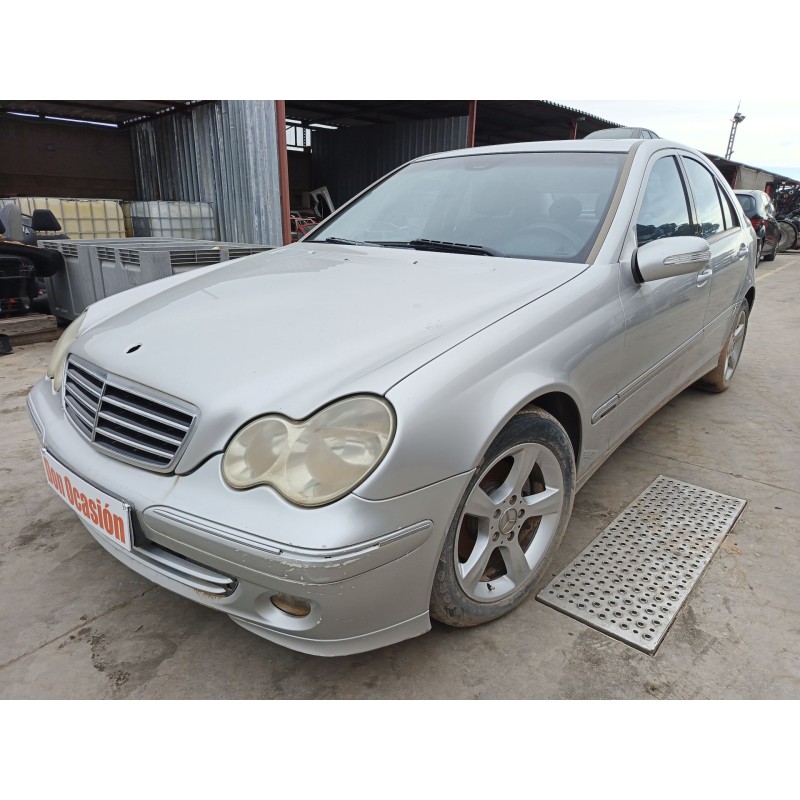mercedes-benz clase c (w203) del año 2004