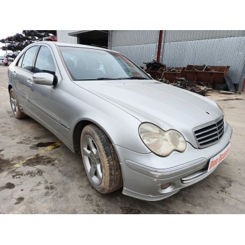 mercedes-benz clase c (w203) del año 2004