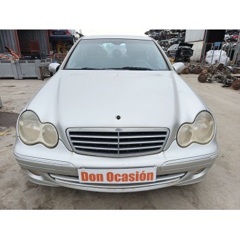 mercedes-benz clase c (w203) del año 2004