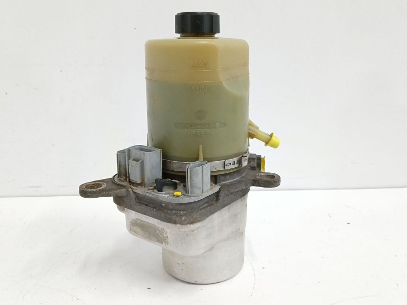Recambio de bomba direccion para ford focus lim. (cb4) 1.6 tdci cat referencia OEM IAM 4M513K514CA  