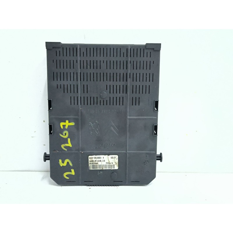 Recambio de caja reles / fusibles para peugeot 407 (6d_) 2.0 hdi 135 (6drhrh, 6drhre, 6drhrg, 6drhrj) referencia OEM IAM 2812083