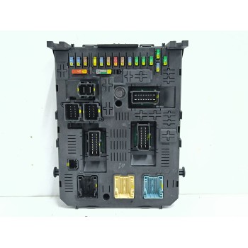 Recambio de caja reles / fusibles para peugeot 407 (6d_) 2.0 hdi 135 (6drhrh, 6drhre, 6drhrg, 6drhrj) referencia OEM IAM 2812083