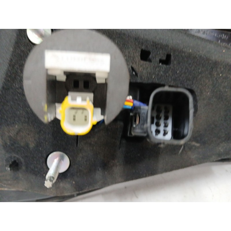 PILOTO TRASERO DERECHO INTERIOR