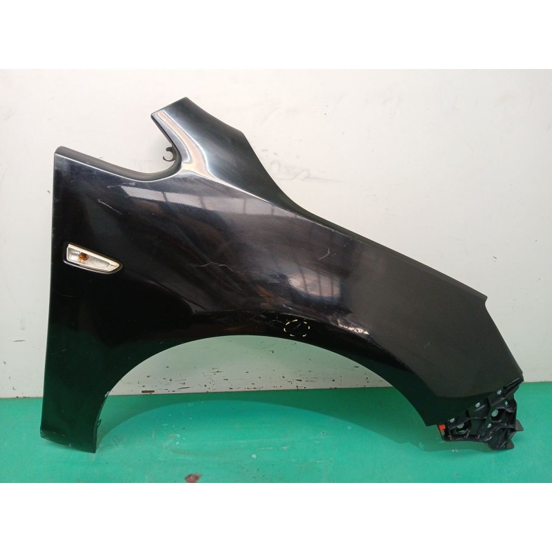 Recambio de aleta delantera derecha para opel astra j (p10) 1.6 (68) referencia OEM IAM 1100001  