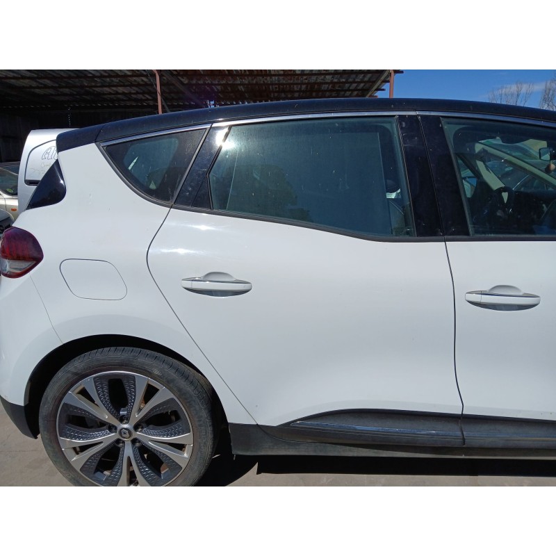 Recambio de puerta trasera derecha para renault scénic iv (j9_) 1.2 tce 130 referencia OEM IAM   