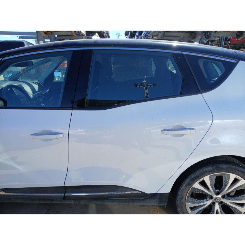 Recambio de puerta trasera izquierda para renault scénic iv (j9_) 1.2 tce 130 referencia OEM IAM 821016620R  