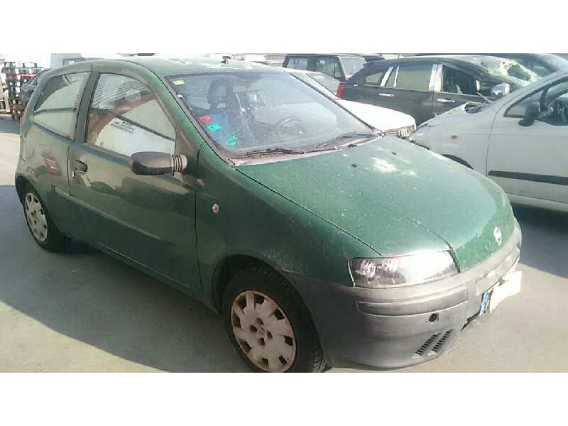 FIAT PUNTO BERLINA (188)