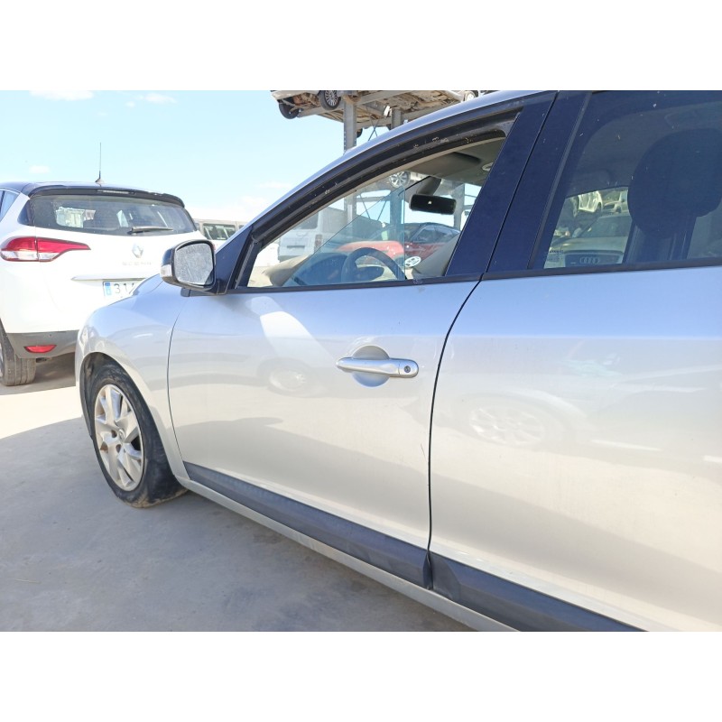 PUERTA DELANTERA IZQUIERDA