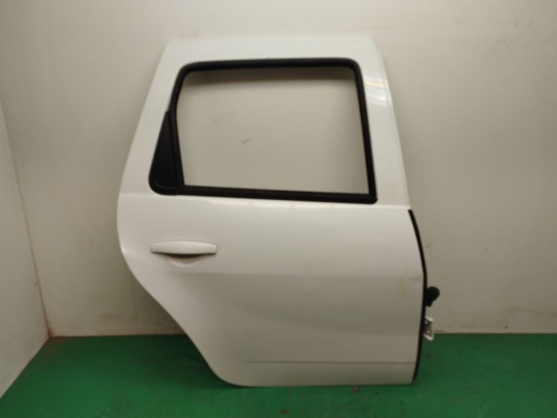 Recambio de puerta trasera derecha para dacia duster (hs_) 1.5 dci referencia OEM IAM   