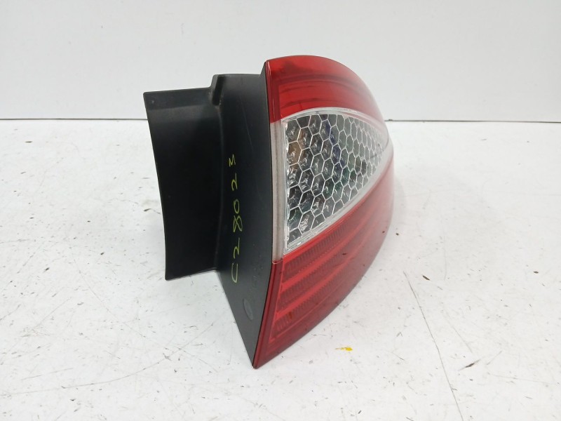 Recambio de piloto trasero derecho para ford mondeo iv (ba7) 2.0 tdci referencia OEM IAM 7S7113404A  