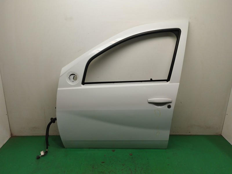 Recambio de puerta delantera izquierda para dacia duster (hs_) 1.5 dci referencia OEM IAM   