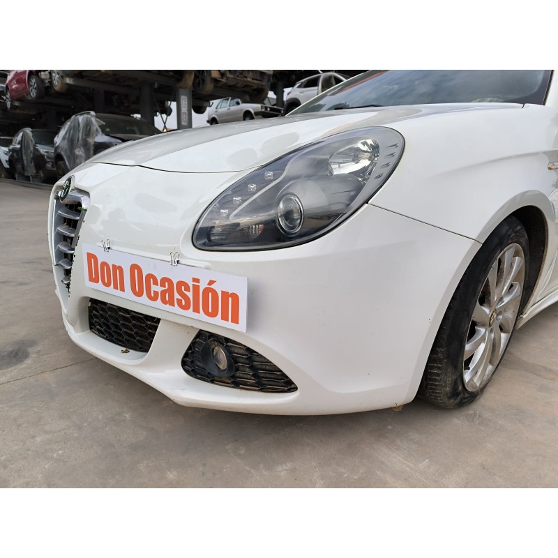 PARAGOLPES DELANTERO