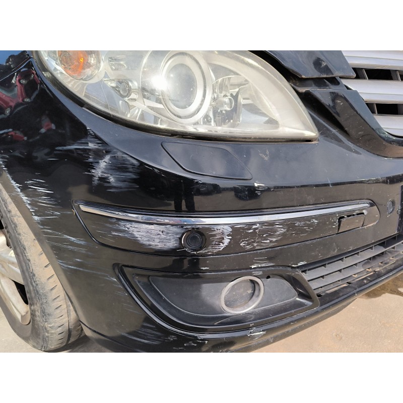 PARAGOLPES DELANTERO