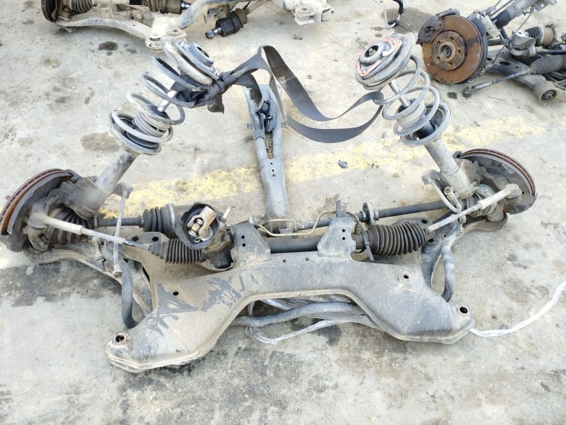 Recambio de puente delantero para nissan almera (n15) 2.0 diesel referencia OEM IAM   