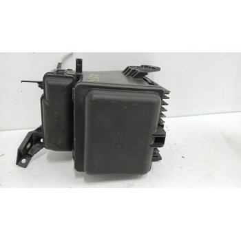 Recambio de caja reles / fusibles para lexus rx 3.3 v6 24v cat referencia OEM IAM 8262048050  