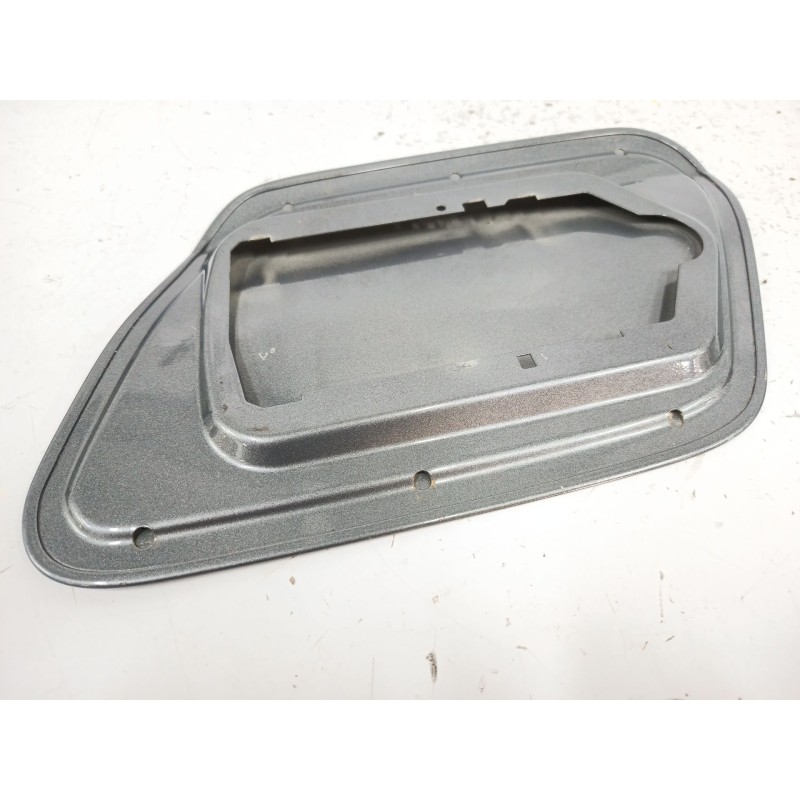 TAPA EXTERIOR COMBUSTIBLE