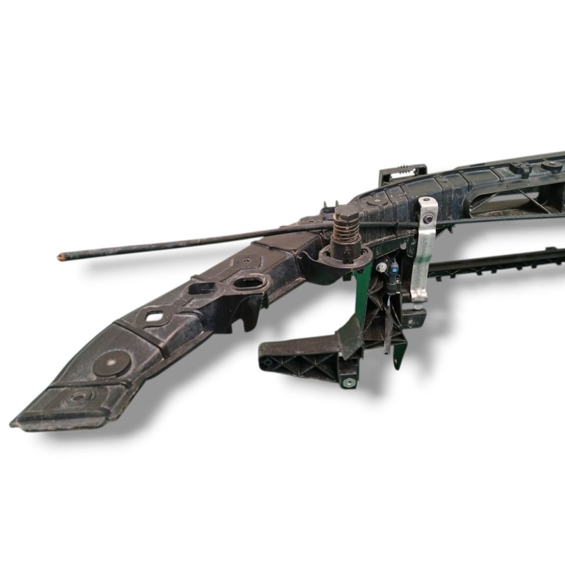 TRAVESAÑO SUPERIOR A2476208400 63561068847