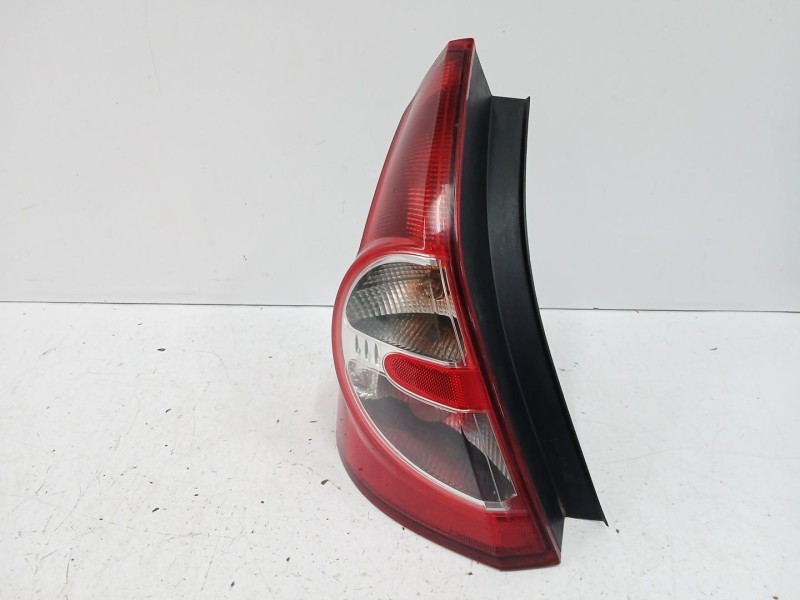 Recambio de piloto trasero izquierdo para dacia sandero 1.2 16v referencia OEM IAM 8200734825  