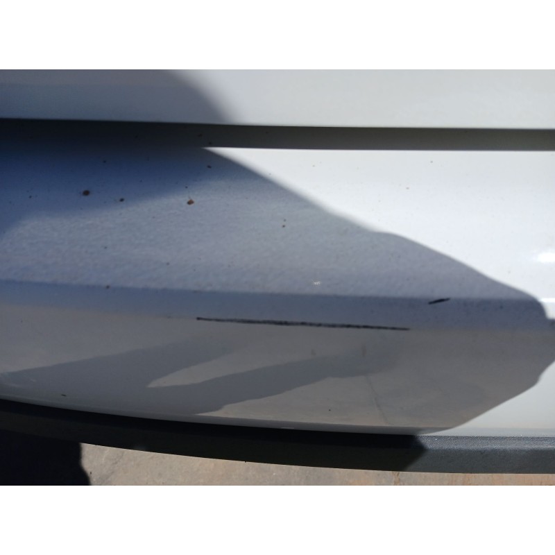 PARAGOLPES TRASERO