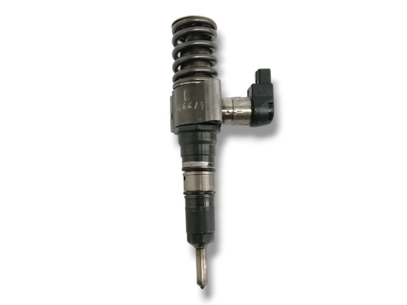 Recambio de inyector para volkswagen passat b6 (3c2) 2.0 tdi 16v referencia OEM IAM 03G130073S  