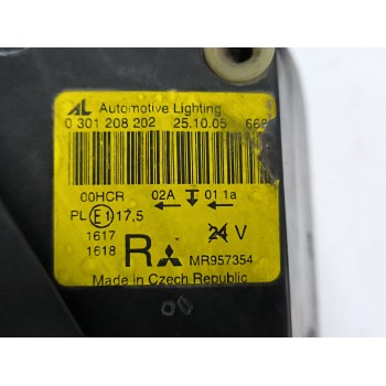 Recambio de faro derecho para mitsubishi colt vi (z3_a, z2_a) 1.3 (z21a) referencia OEM IAM 0301208202  