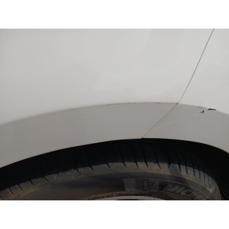 ALETA DELANTERA DERECHA