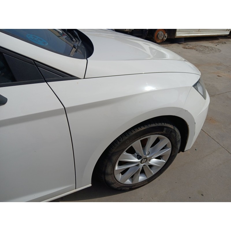 ALETA DELANTERA DERECHA