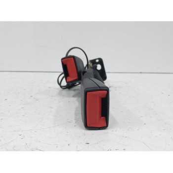 Recambio de enganche cinturon trasero derecho para peugeot 3008 i monospace (0u_) 1.6 thp referencia OEM IAM 9681985380  