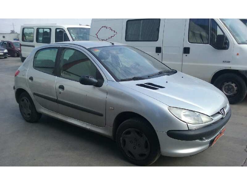 PEUGEOT 206 BERLINA