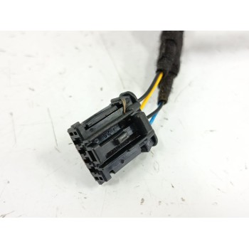 Recambio de enganche cinturon trasero derecho para opel corsa f (p2jo) 1.2 (68) referencia OEM IAM 6403040ETE  