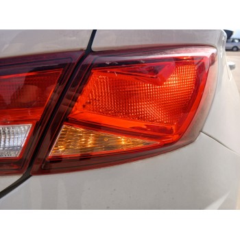 PILOTO TRASERO DERECHO 5F0945096D 