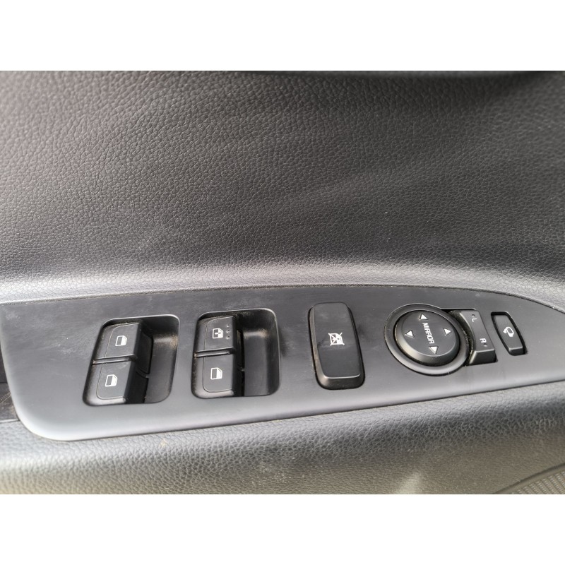 KIA STONIC (YB) 2019