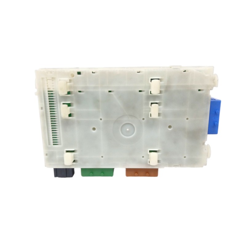CAJA RELES / FUSIBLES