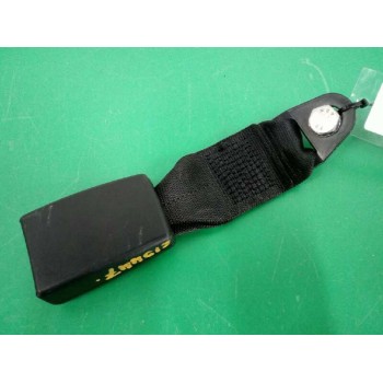 Recambio de enganche cinturon derecho para fiat punto (199_) 1.2 (199axz1a, 199bxz1a) referencia OEM IAM 100171927 TRASERO 