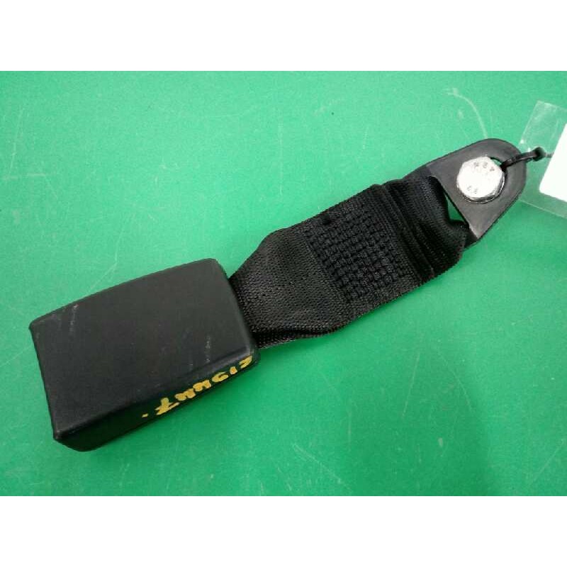 Recambio de enganche cinturon derecho para fiat punto (199_) 1.2 (199axz1a, 199bxz1a) referencia OEM IAM 100171927 TRASERO 