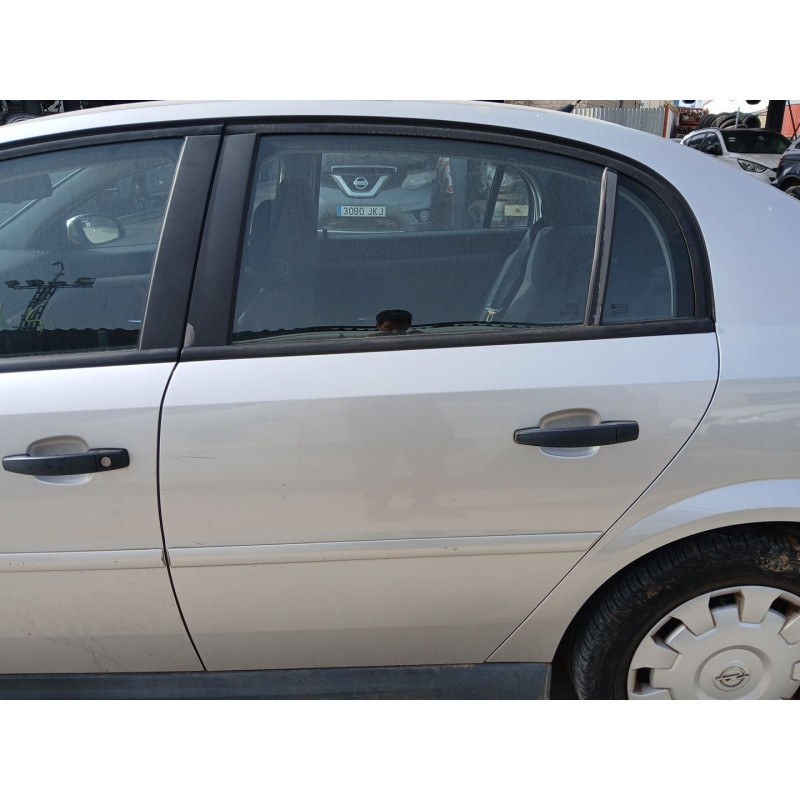 Recambio de puerta trasera izquierda para opel vectra c (z02) 2.0 dti 16v (f69) referencia OEM IAM   