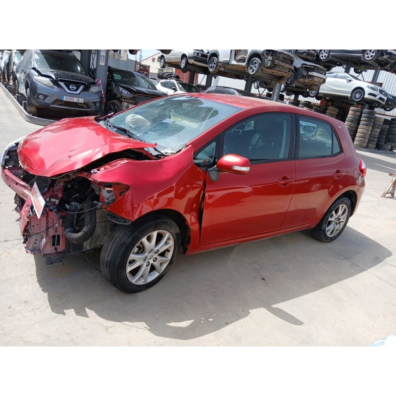 TOYOTA AURIS (_E15_) 2012