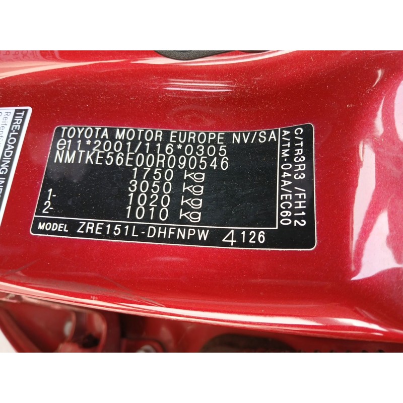 TOYOTA AURIS (_E15_) 2012