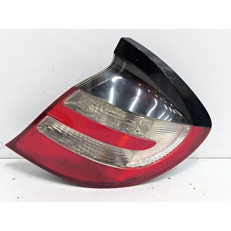 PILOTO TRASERO DERECHO