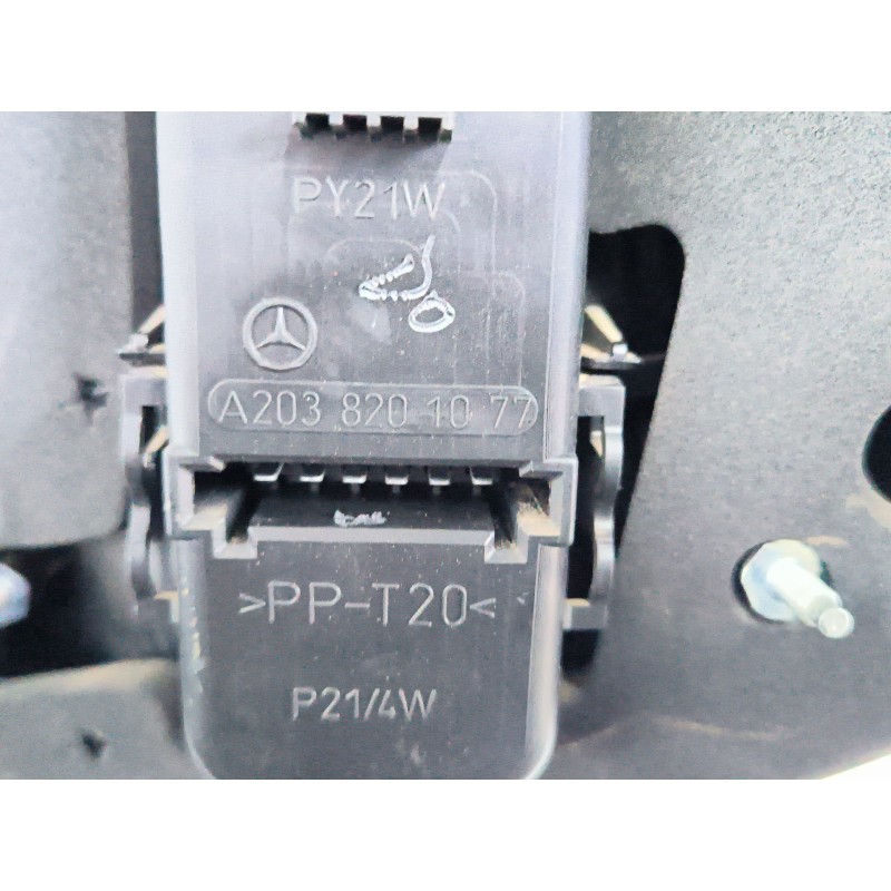 PILOTO TRASERO IZQUIERDO