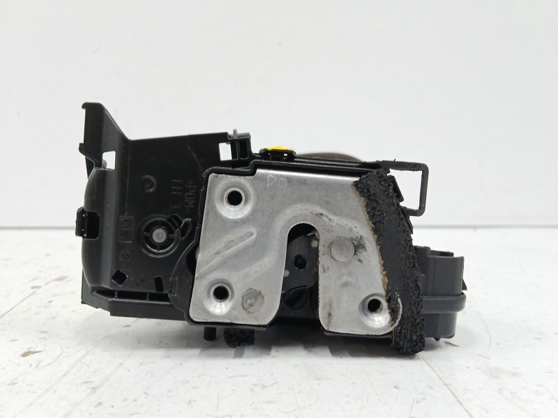 Recambio de cerradura puerta trasera izquierda para renault zoe (bfm_) zoe referencia OEM IAM 825037100R  