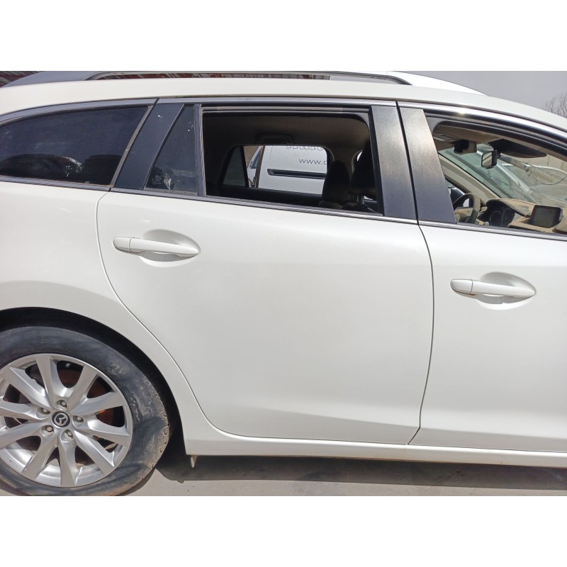 Recambio de puerta trasera derecha para mazda 6 station wagon (gj, gl) 2.2 d referencia OEM IAM GHY07202XD  