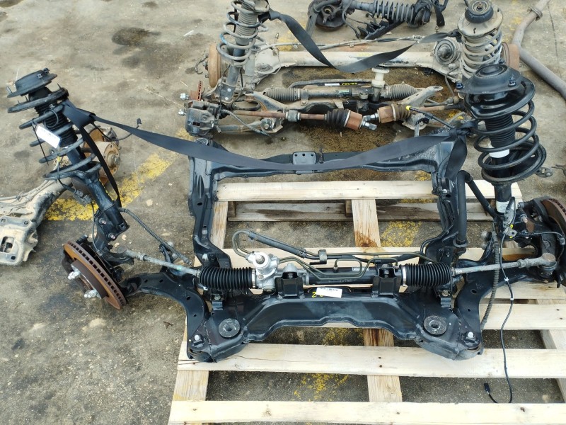 Recambio de puente delantero para hyundai elantra iii sedán (xd) 2.0 referencia OEM IAM   