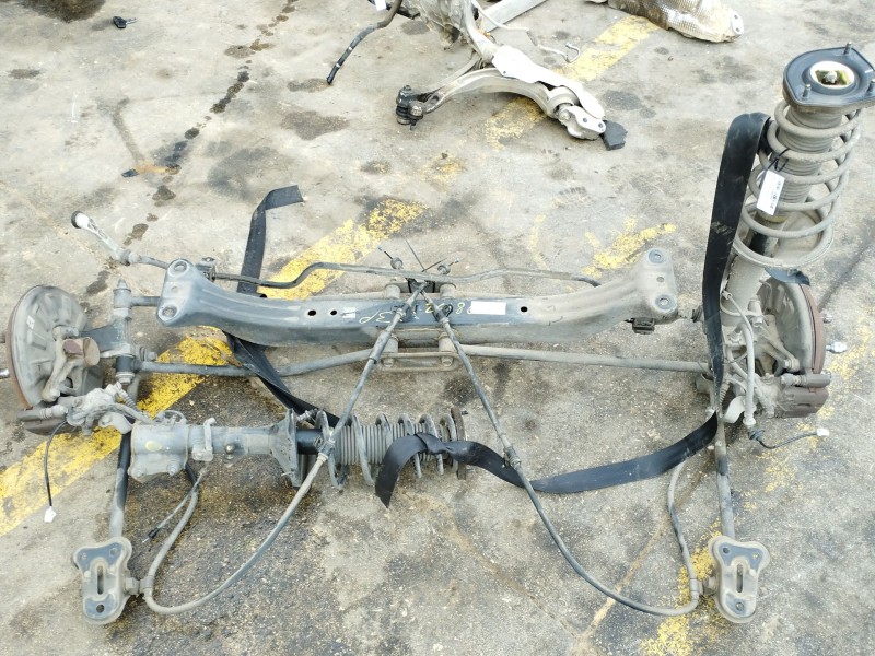 Recambio de puente trasero para hyundai elantra iii sedán (xd) 2.0 referencia OEM IAM   