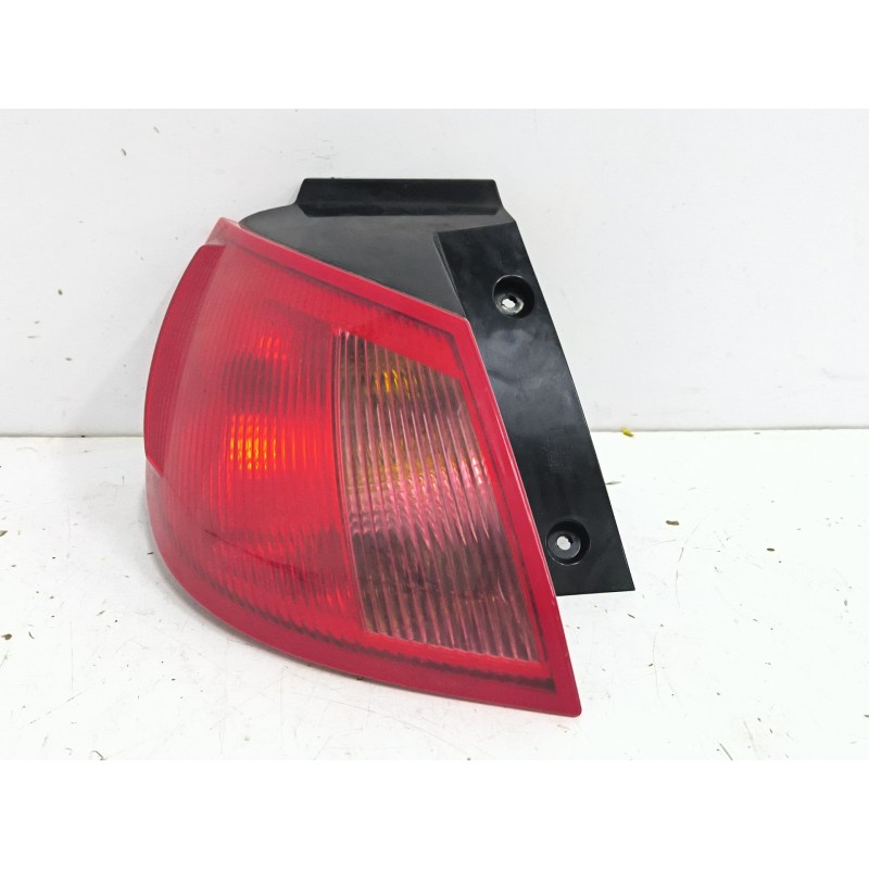 Recambio de piloto trasero izquierdo para mitsubishi colt vi (z3_a, z2_a) 1.3 (z21a) referencia OEM IAM MR957365  